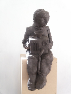 n.t. 2005 fired black clay H: 75 cm Akzo Nobel collection Arnhem