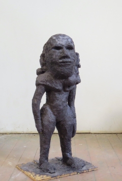 n.t. 2020 plasticrète/pigment/wood H: 120 cm